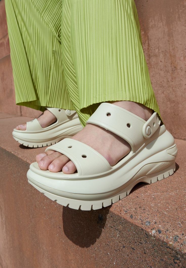 Crocs Mega Crush Platform Sandals